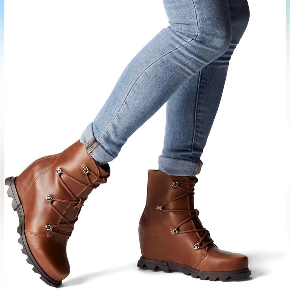 Sorel Joan Arctic Wedge III Lace-up Boots, Hazelnut/Blackened Brown Size 7 Shoes
